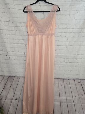 Women's Peach Lace-Trim Nightgown 70s Empire Waist Tie Back